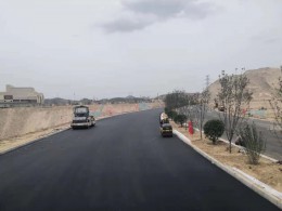 烏魯木齊機場改擴建工程飛行區場道工程 01 標段及圍界附屬工程標段順利通過行業驗收